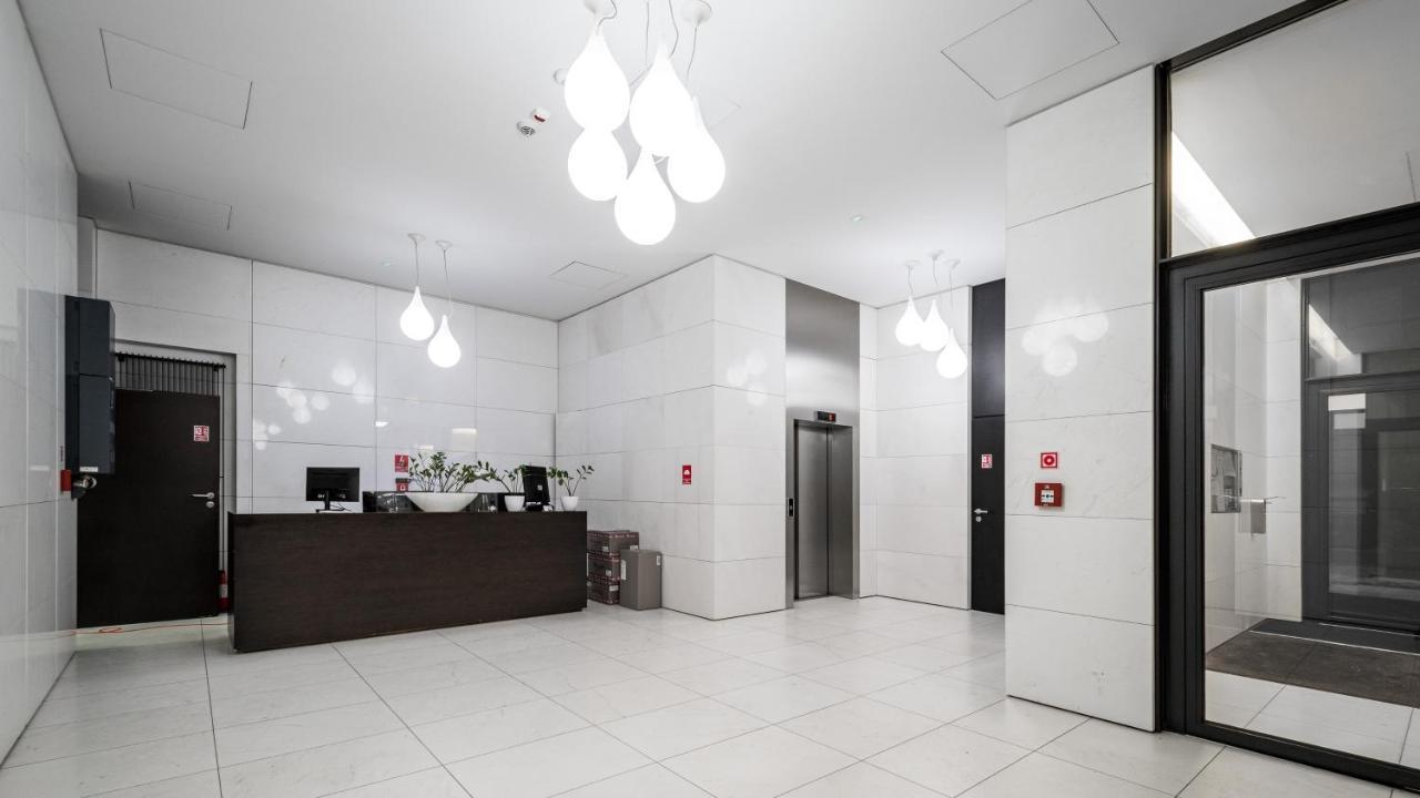 Apartamenty Sun & Snow 19 Dzielnica With Free Parking Warschau Exterior foto